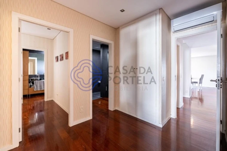 Apartamento T4 para Venda em Antas e Abade de Vermoim Foto 23