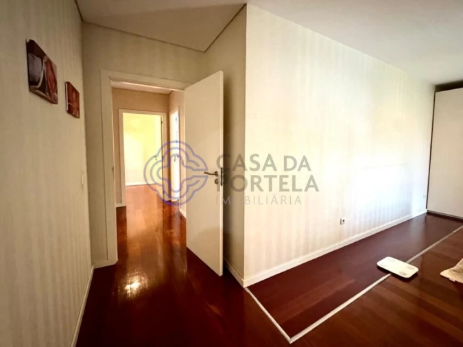 Apartamento T4 para Venda em Antas e Abade de Vermoim Foto 17