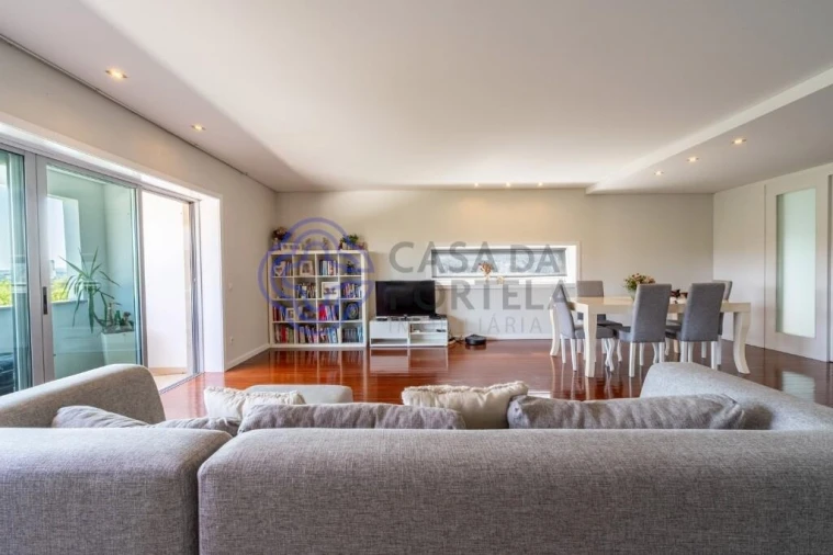 Apartamento T4 para Venda em Antas e Abade de Vermoim Foto 5