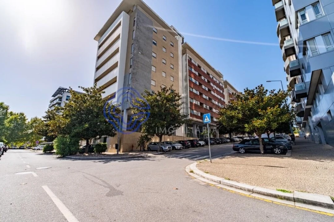 Apartamento T4 para Venda em Antas e Abade de Vermoim Foto 33