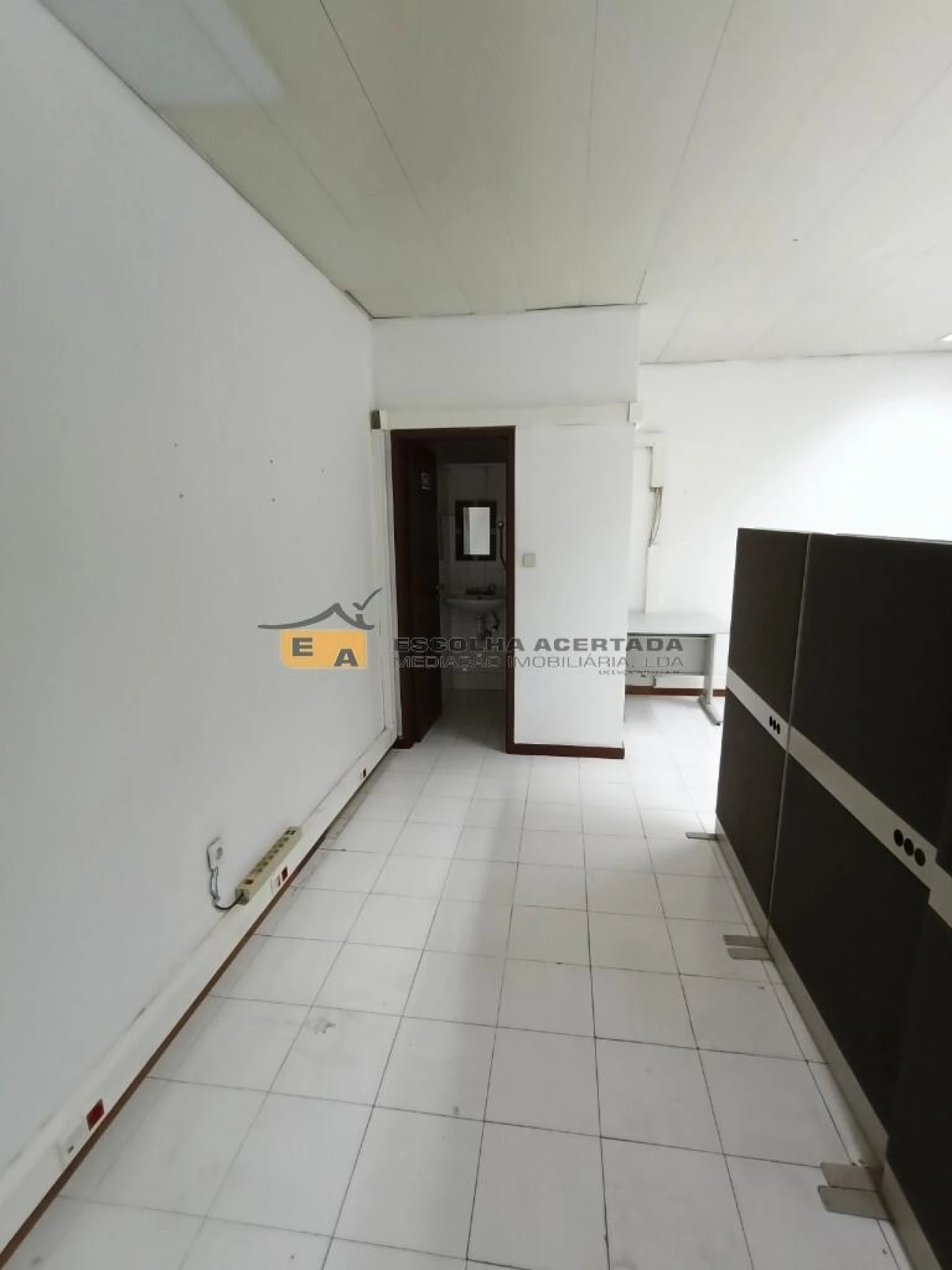 Loja para Arrendamento em Custóias, Leça do Balio e Guifões Foto 6