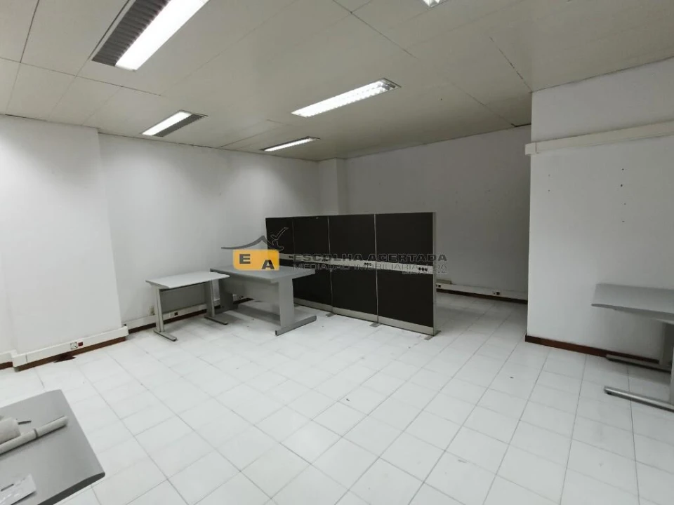 Loja para Arrendamento em Custóias, Leça do Balio e Guifões Foto 1