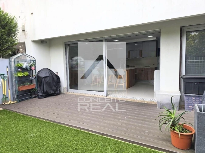 Moradia T3 para Venda em Azurara Foto 17