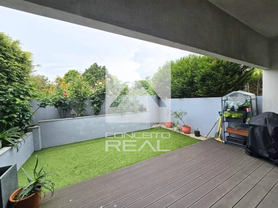 Moradia T3 para Venda em Azurara Foto 16