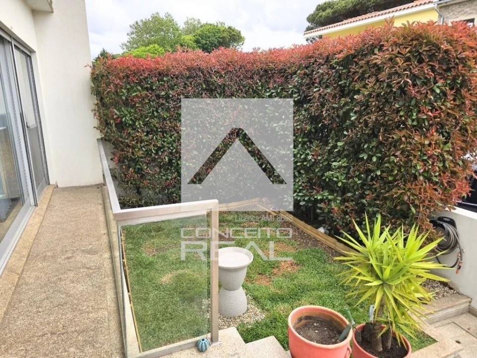 Moradia T3 para Venda em Azurara Foto 4