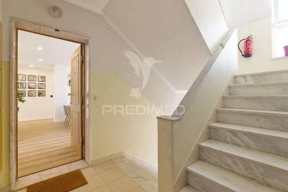 Apartamento T3 para Venda em Loures