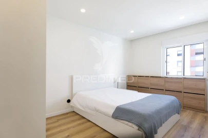 Apartamento T3 para Venda em Loures