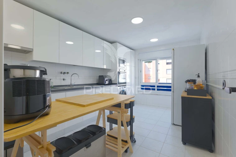 Apartamento T3 para Venda em Loures Foto 3
