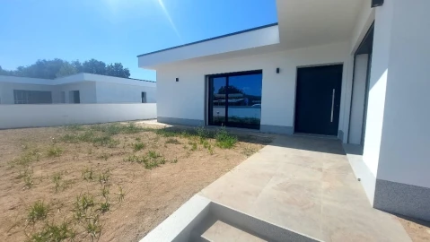 Moradia T3 para Venda em Ferreiros, Prozelo e Besteiros