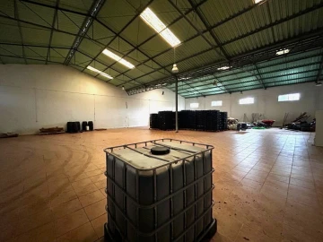 Armazém para Venda em Nossa Senhora do Pranto