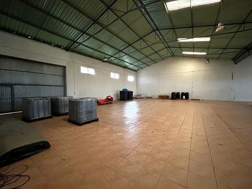 Armazém para Venda em Nossa Senhora do Pranto Foto 2