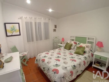 Moradia T4 para Venda em Furnas