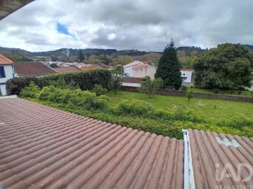 Moradia T4 para Venda em Furnas