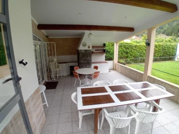 Moradia T4 para Venda em Furnas