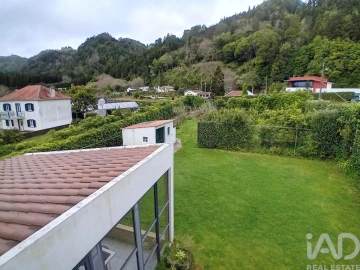 Moradia T4 para Venda em Furnas