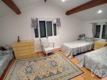 Moradia T4 para Venda em Furnas