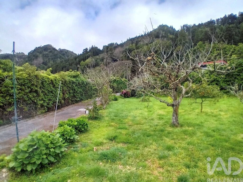 Moradia T4 para Venda em Furnas Foto 5