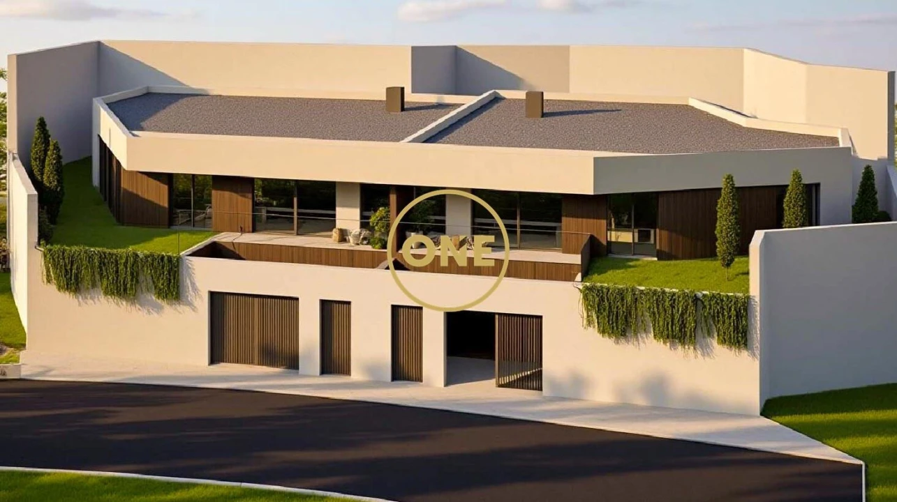 Moradia T3 para Venda em Estreito de Camara de Lobos Foto 2