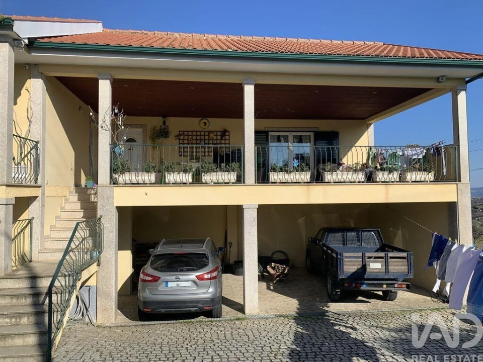 Quinta T4 para Venda em Sabrosa Foto 5