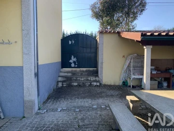 Quinta T4 para Venda em Sabrosa