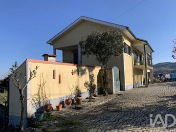 Quinta T4 para Venda em Sabrosa