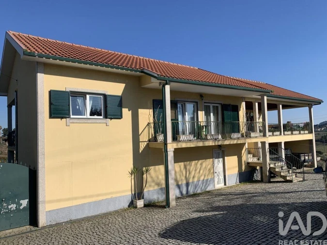 Quinta T4 para Venda em Sabrosa Foto 2