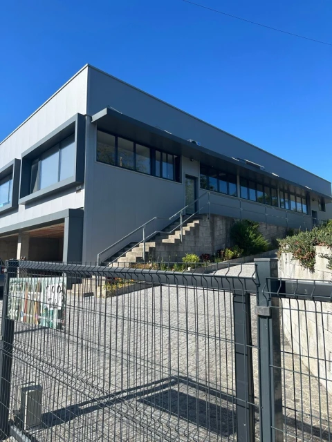 Armazém para Venda em Rendufe