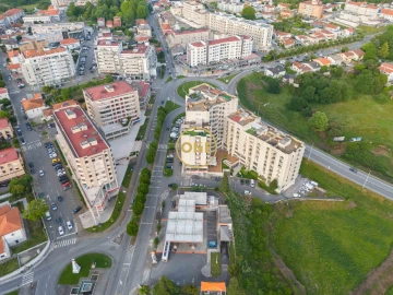 Loja para Trespasse em Paredes