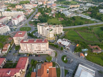 Loja para Trespasse em Paredes