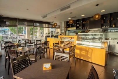 Loja para Trespasse em Paredes