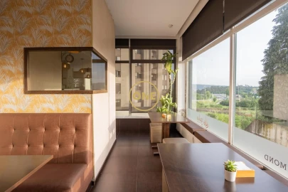 Loja para Trespasse em Paredes