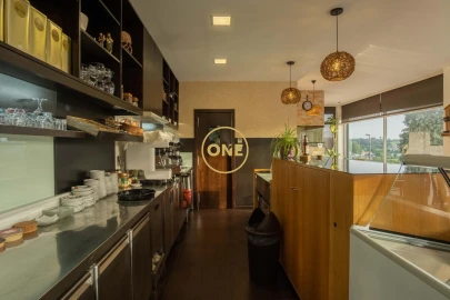 Loja para Trespasse em Paredes