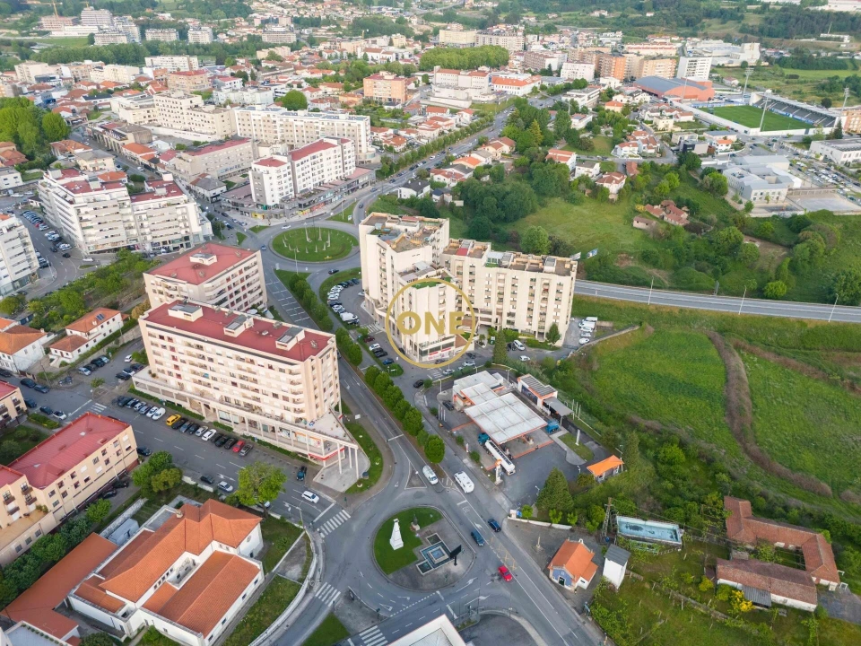 Loja para Trespasse em Paredes Foto 18