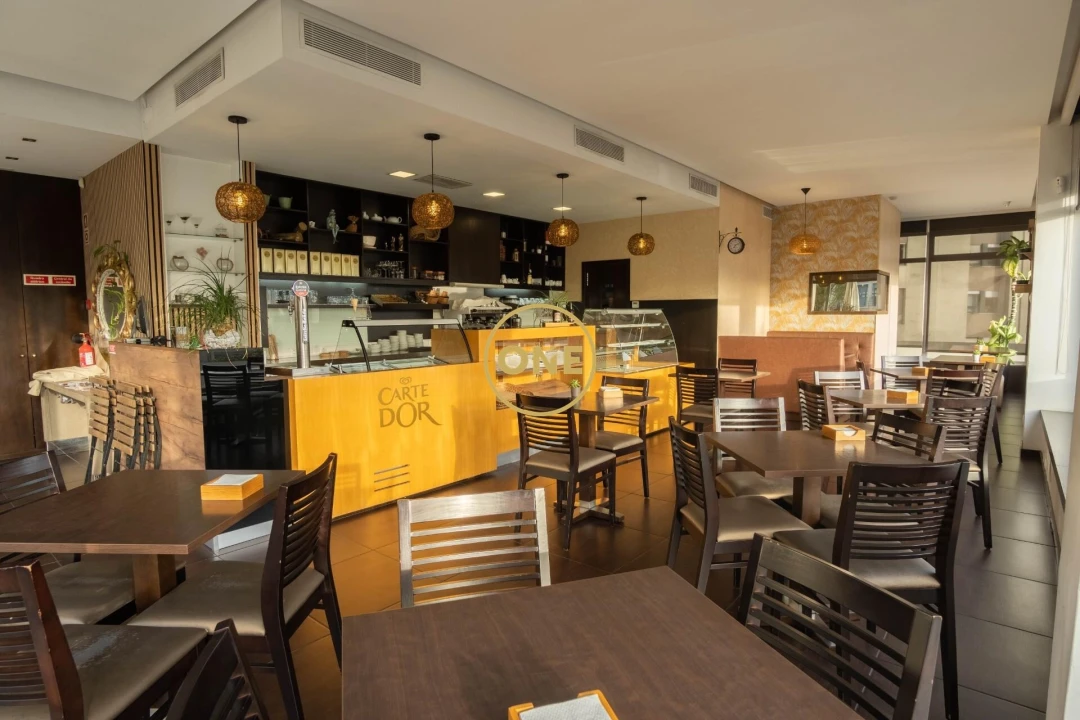 Loja para Trespasse em Paredes Foto 1