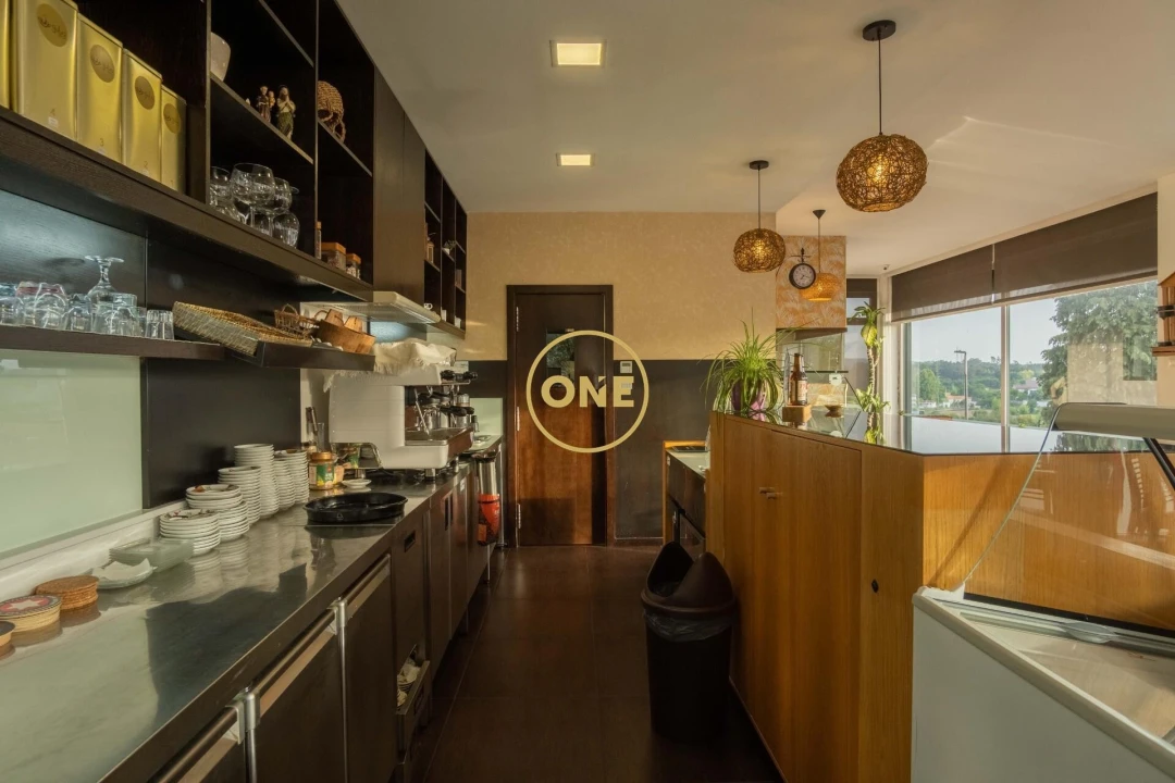 Loja para Trespasse em Paredes Foto 15