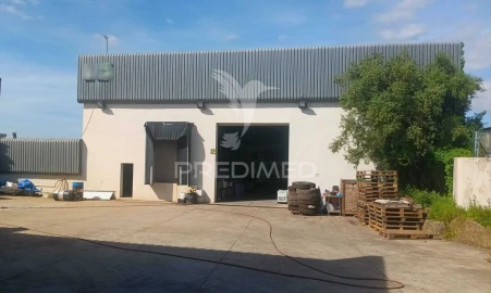 Armazém para Arrendamento em Almargem do Bispo, Pêro Pinheiro e Montelavar