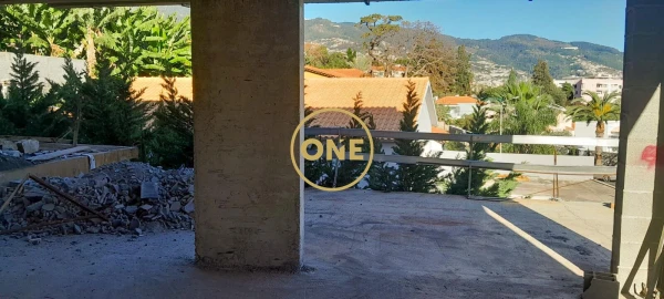 Moradia T3 para Venda em Santo Antonio