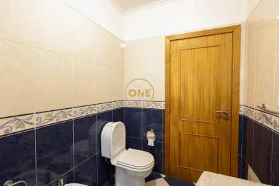 Moradia T4 para Venda em Estreito de Camara de Lobos