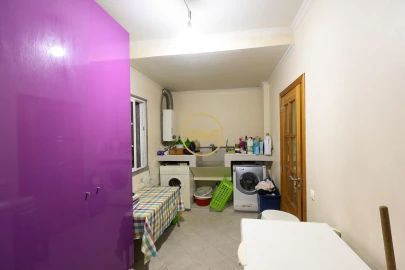 Moradia T4 para Venda em Estreito de Camara de Lobos