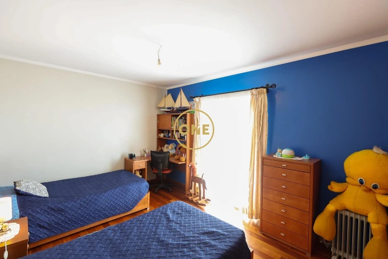 Moradia T4 para Venda em Estreito de Camara de Lobos Foto 23