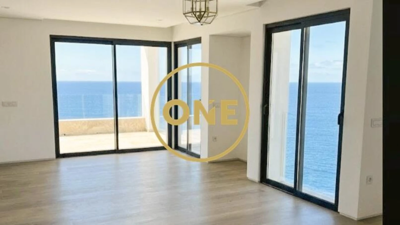 Apartamento T3 para Venda em Caniço Foto 4