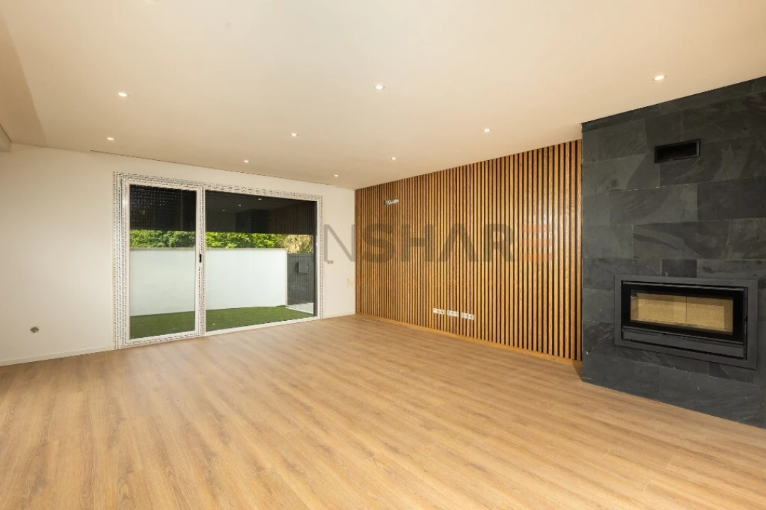 Moradia T4 para Venda em Palmeira Foto 15