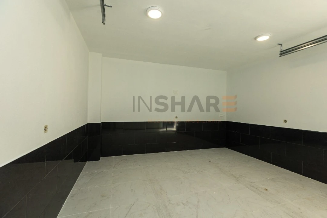 Moradia T4 para Venda em Palmeira Foto 47