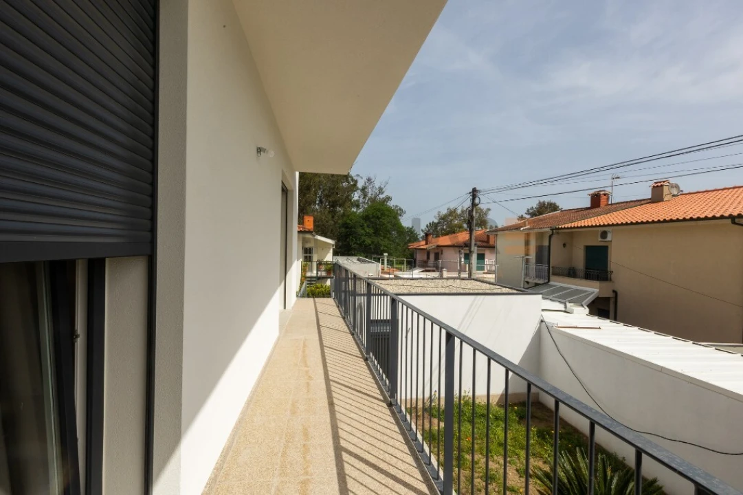 Moradia T4 para Venda em Palmeira Foto 26