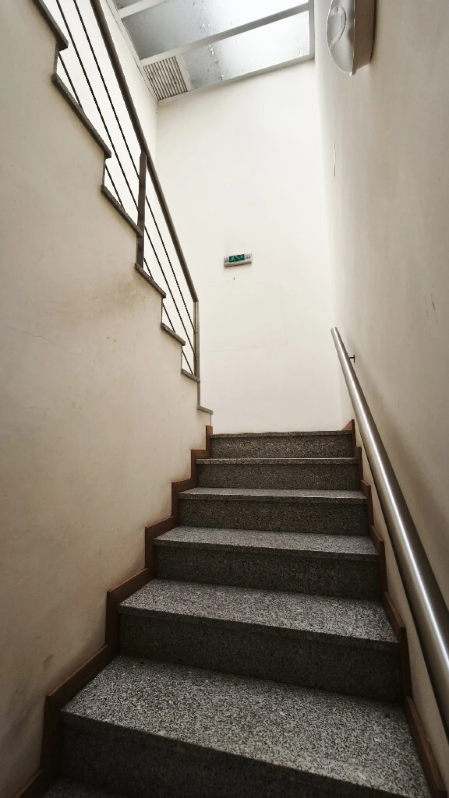 Armazém para Arrendamento em Canelas Foto 6