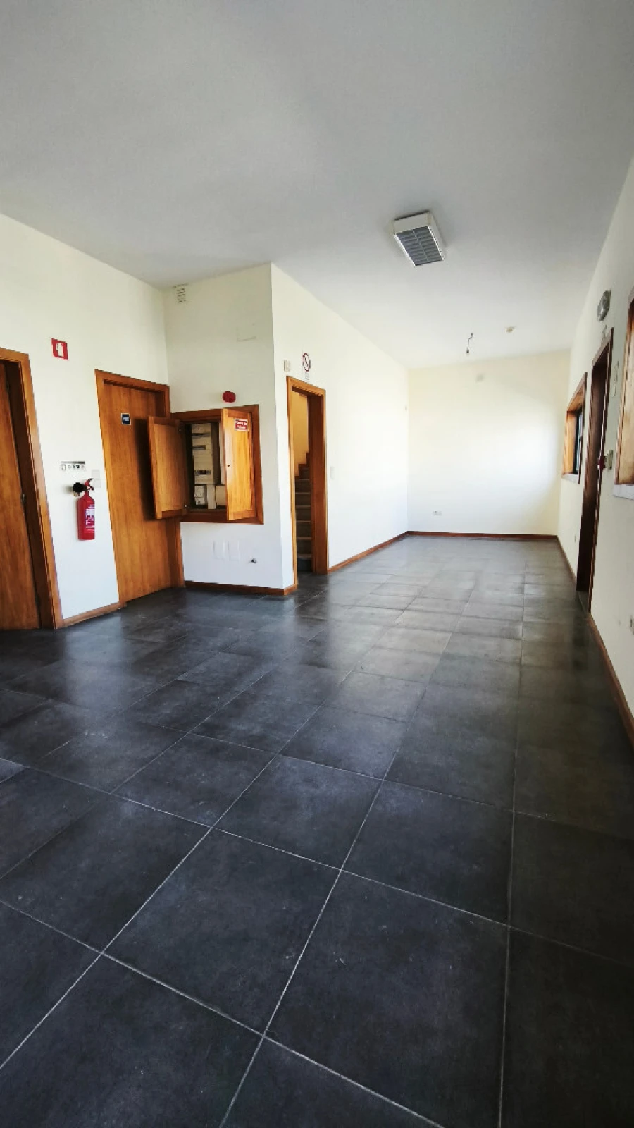 Armazém para Arrendamento em Canelas Foto 13