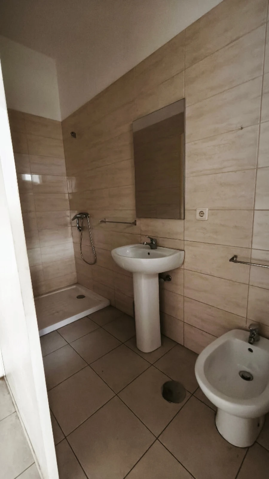 Armazém para Arrendamento em Canelas Foto 11