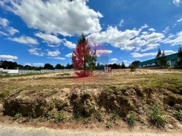 Terreno para Venda em Sabariz