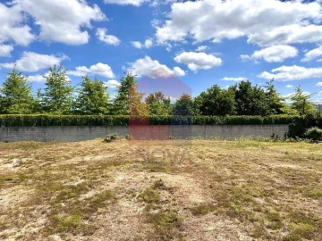 Terreno para Venda em Sabariz