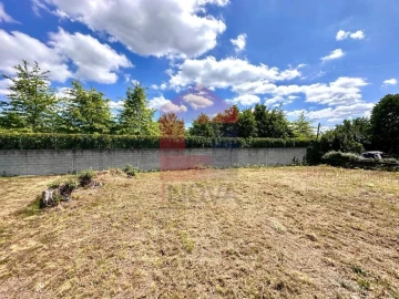 Terreno para Venda em Sabariz